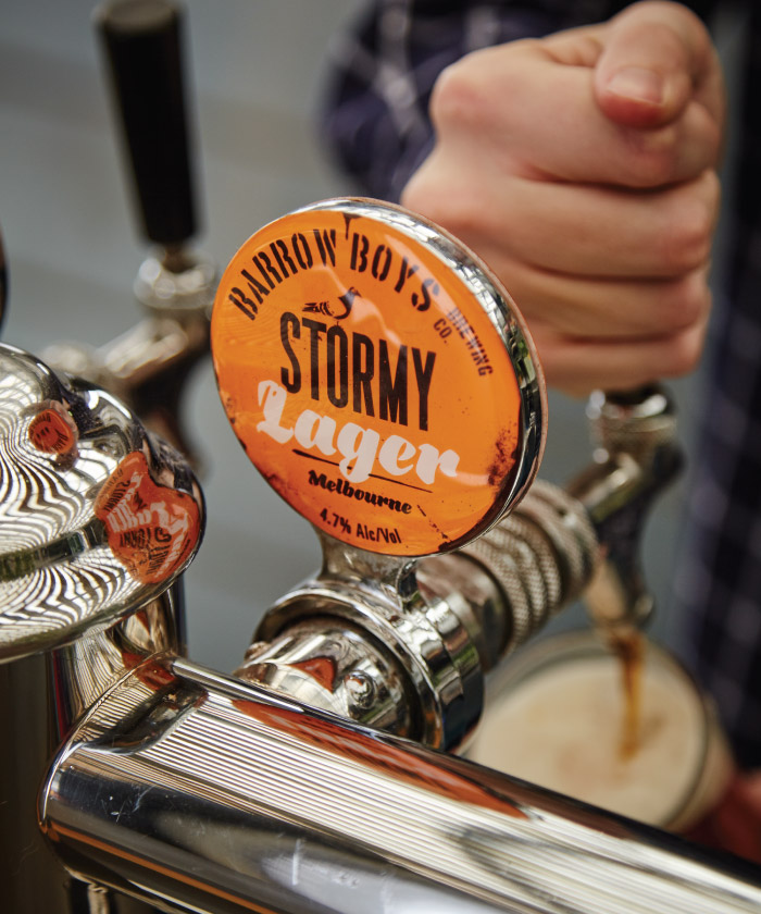 barrow boys beer stormy larger tap